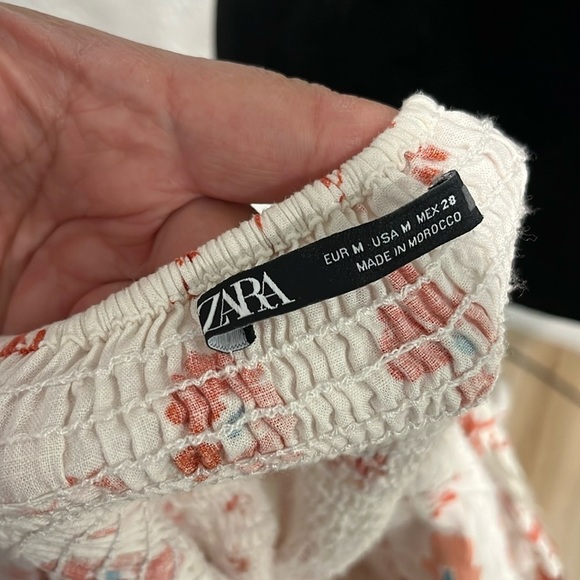 Zara White & Red Floral Top Women’s | Elegant 3/4 Sleeve Blouse - Picture 2 of 6